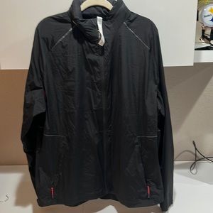 Lululemon light weight hidden hood windbreaker brand new never worn XXL